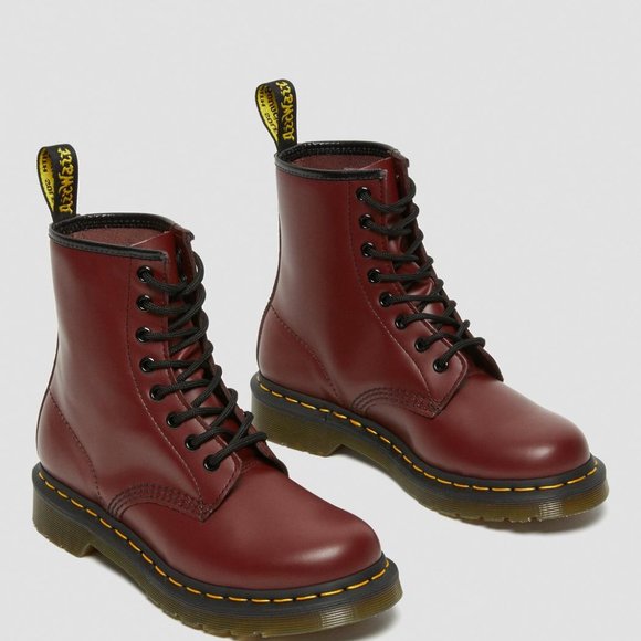 DR MARTENS BOOTS - 1460 WOMEN'S SMOOTH LEATHER - CHERRY - SIZE 9 - Picture 2 of 12